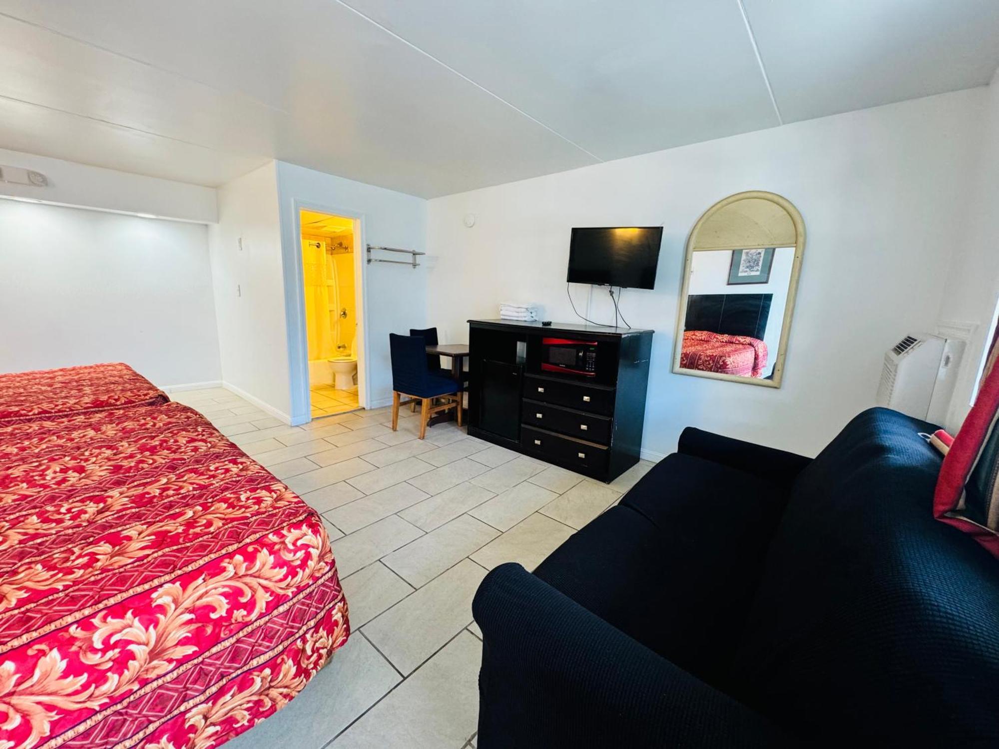 Skyview Manor Motel *